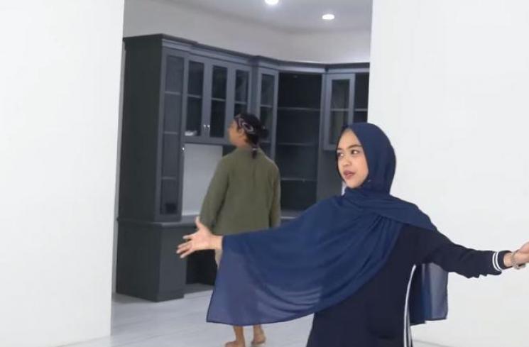 Rumah Putri Delina. (Youtube/RicisOfficial)