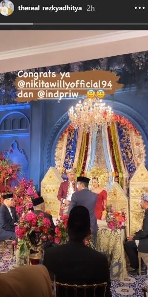 Rezky Aditya kondangan ke nikahan Nikita Willy. (Instagram/@thereal_rezkyadhitya)