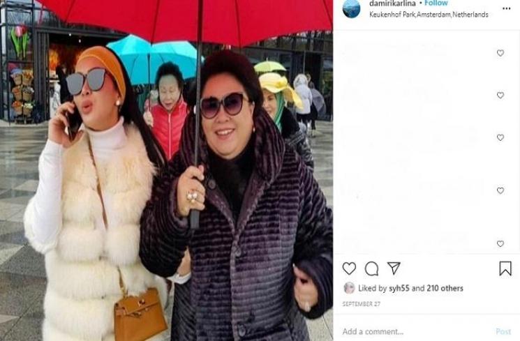 Mertua Nikita Willy, Karlina Damiri (Instagram @damirikarlina)