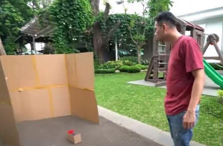 Raffi Ahmad minta kado motor. (Youtube/TransTVOfficial)