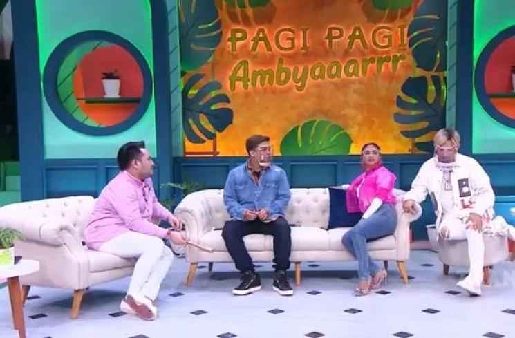 Billy Syahputra saat jadi bintang tamu acara talkshow (Youtube.com/TRANSTVOfficial)