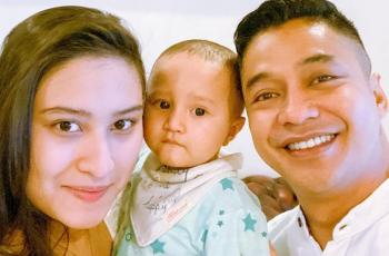 Beda 22 Tahun, 5 Potret Kedekatan Angbeen Rishi dan Adik Bayi Bungsu