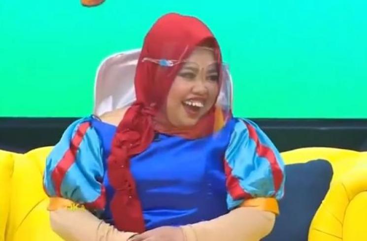Kekeyi saat hadiri acara talkshow (Youtube.com/Trans7Official)