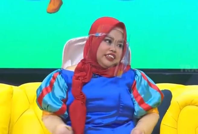 Kekeyi saat hadiri acara talkshow (Youtube.com/Trans7Official)