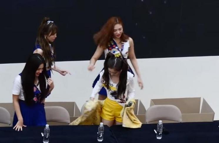 Irene Red Velvet buat member merasa canggung (Youtube.com/SpinelCAM)