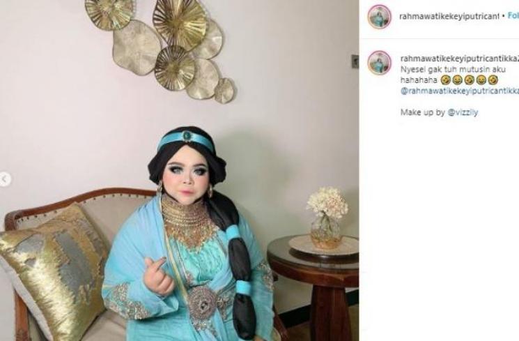 Kekeyi menjelma jadi Princess Jasmine. (Instagram/@rahmawatikekeyiputricantika)