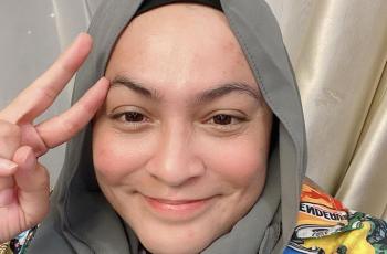 Kisah Mualaf Artis: Mukena Astrid Kuya sampai Dibuang Ibunda