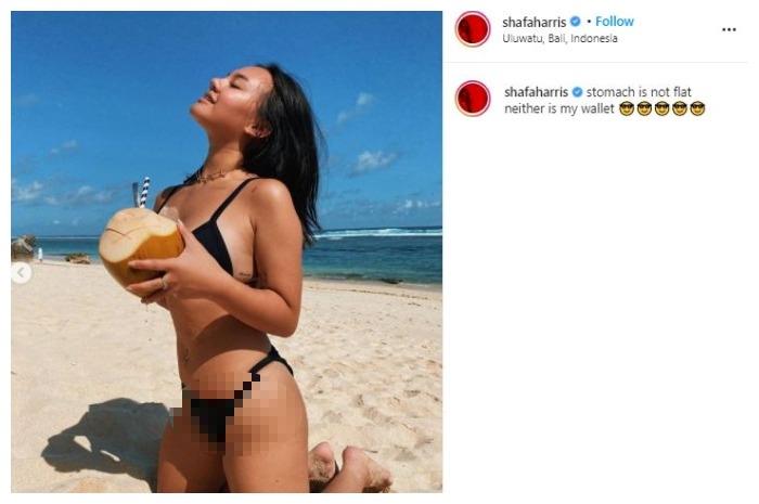 Gaya seksi Shafa Harris. (Instagram/@shafaharris)