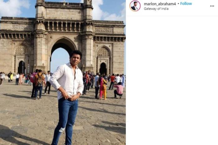 Marlon Abraham, pramugara viral mirip Shah Rukh Khan. (Instagram/@marlon_abraham4)