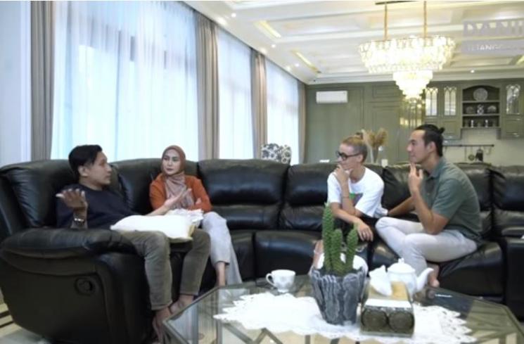 Fenita Arie dan Arie Untung (YouTube.com/DanielManantaNetwork)