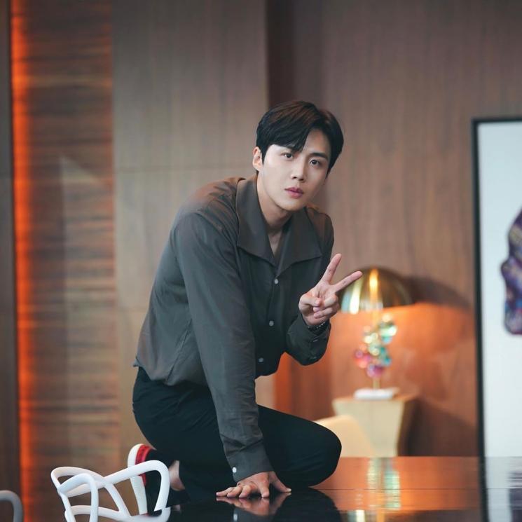 Kim Seon Ho (Instagram.com/seonho_kim)