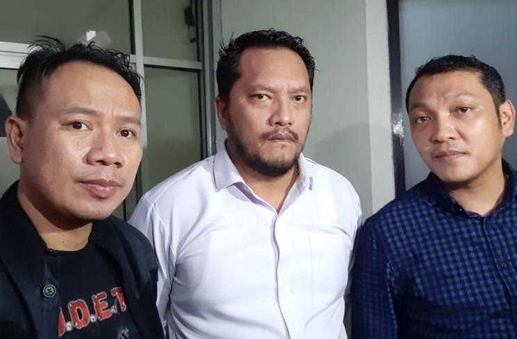 Vicky Prasetyo (kiri). (MataMata.com/Herwanto)
