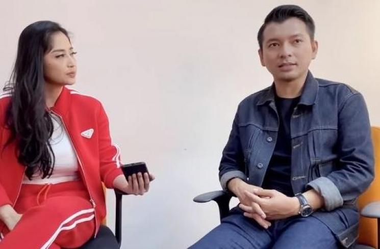 Reza Surya. (Youtube/DewiPerssik)