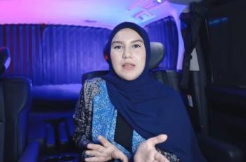 5 Artis dengan Senyum Manis Gigi Gingsul, Irish Bella Malah Pakai Behel