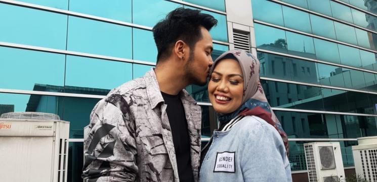 Elly Sugigi dan Aher (MataMata.com/Herwanto)