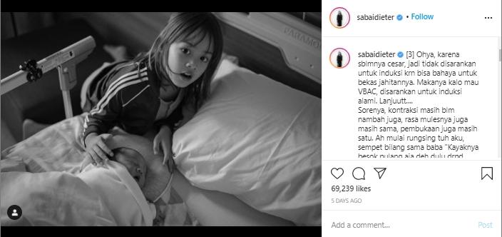 Bjorka bersama sang adik (Instagram.com/sabaidieter)