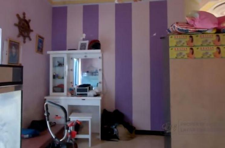 Rumah sederhana Happy Asmara. (Youtube/EnySagitaTV)