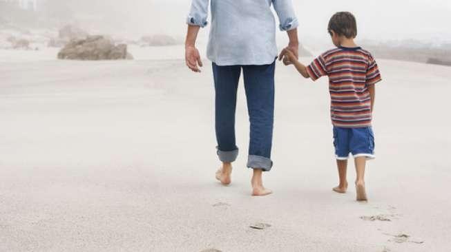 Ilustrasi Ayah dan Anak (Shutterstock)