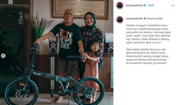 Ayah Tantri Kotak dapat sepeda baru (Instagram/@tantrisyalindri)