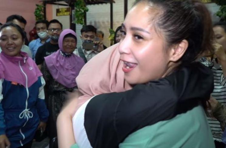 Ulang tahun Mbak Lala. (Youtube/RANSEntertainment)