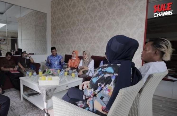 Sule dan Nathalie Holscher bimbingan nikah. (Youtube/SuleChannel)
