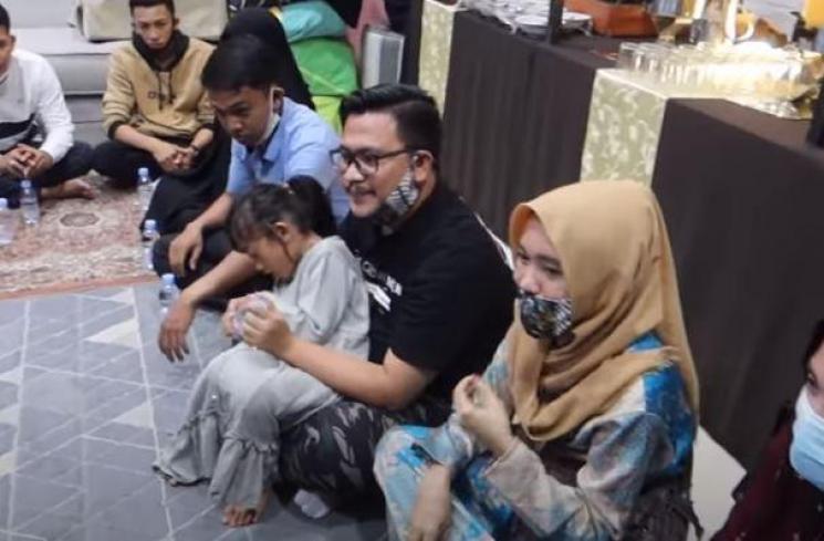 Ulang tahun Mbak Lala. (Youtube/RANSEntertainment)