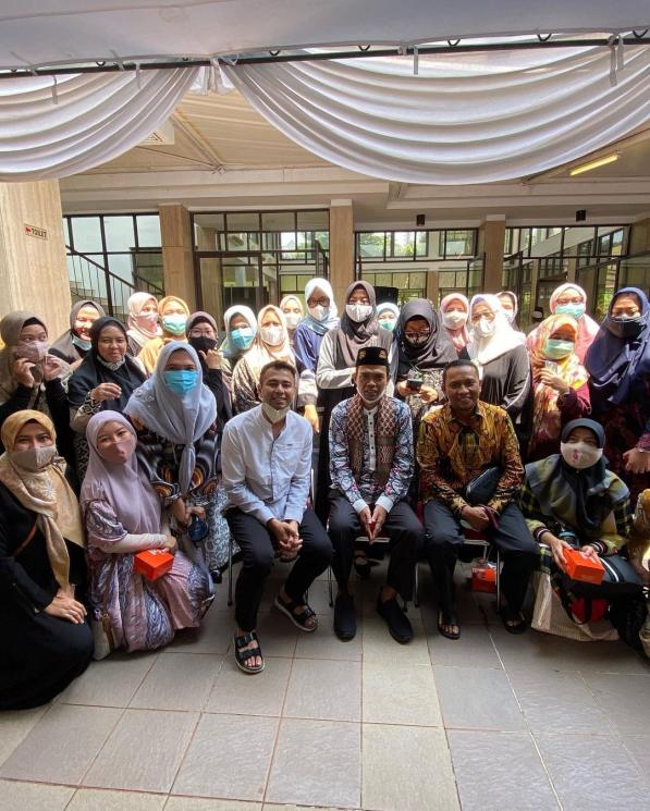 Raffi Ahmad dan Ustaz Abdul Somad. (Instagram/@raffinagita1717)