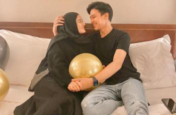 Rayakan Ultah di Ranjang, Rey Mbayang - Dinda Hauw Bikin Iri Banyak Orang: Duh Jadi Pengin