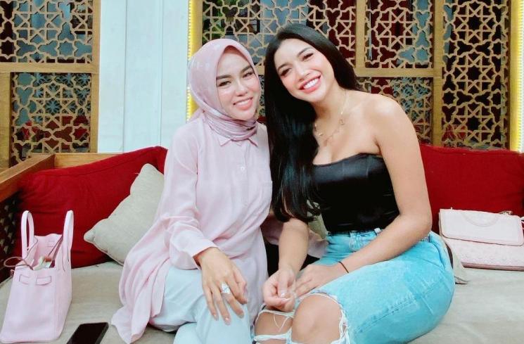 Medina Zein dan Millendaru. (Instagram/@medinazein)