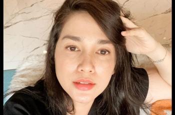 Sandal Ussy Sulistiawaty Bikin Salfok: Auto Digibahin Abis-abisan di Kampung!