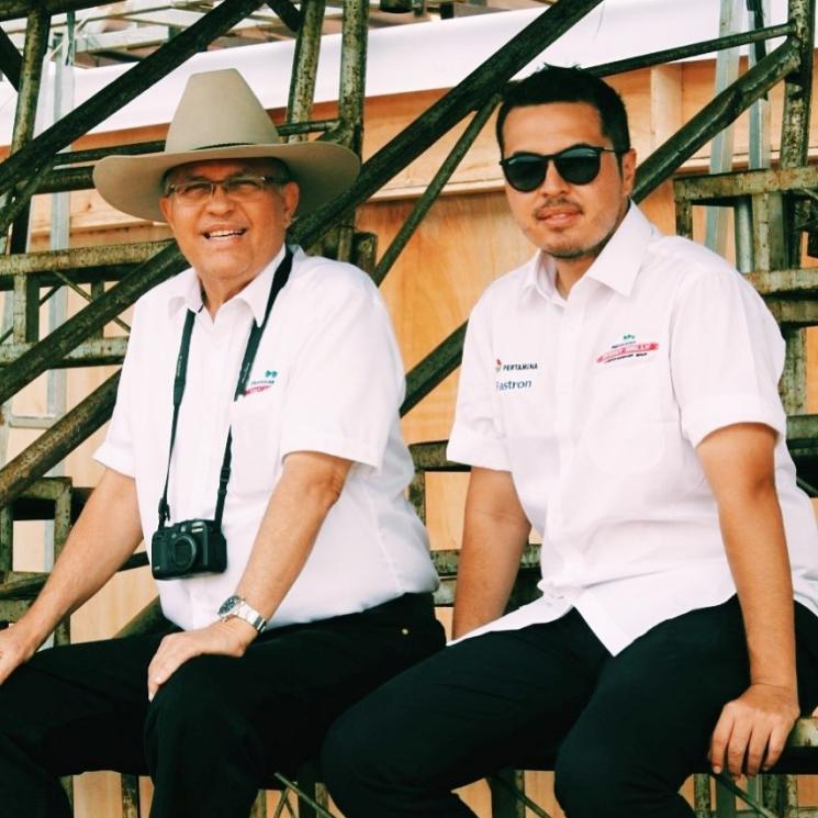 Rifat Sungkar dan ayahnya. (Instagram/@rifato)