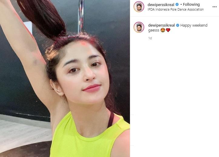 Dewi Perssik. (Instagram/@dewiperssikreal)