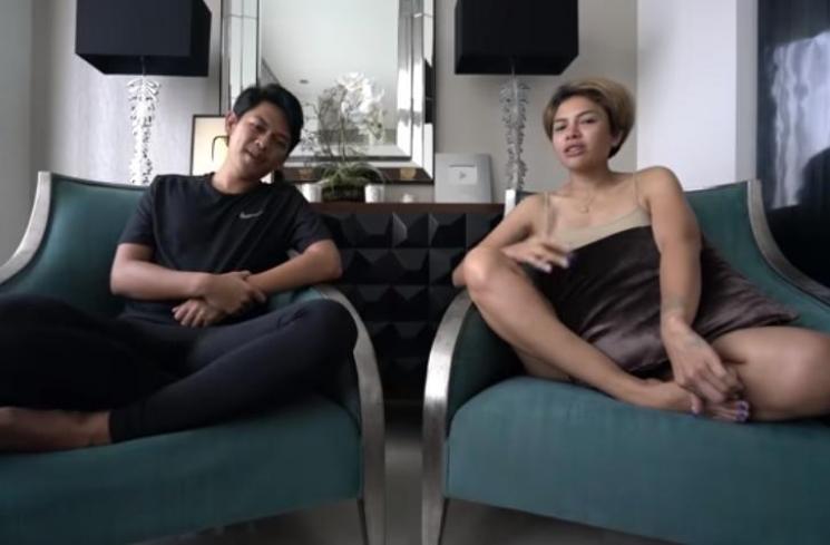Nikita Mirzani ngobrol bareng adik (Youtube.com/CrazyNikmirREAL)