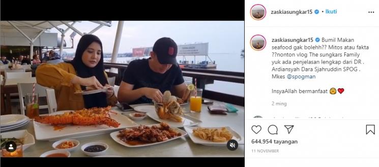 Zaskia Sungkar dan Irwansyah (Instagram/@zaskiasungkar15)