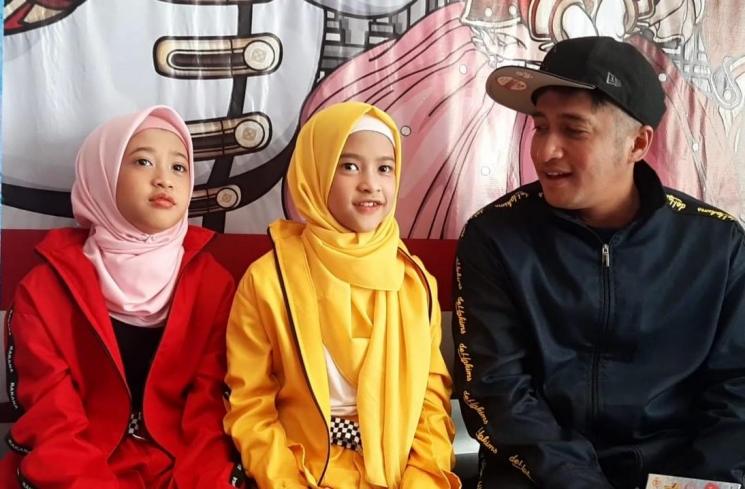 Irfan Hakim dan Anak Kembarnya, Raina dan Rakana Hakim. (MataMata.com/Yuliani)