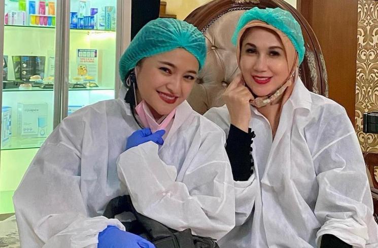 Marshanda dan Marini Zumarnis. (Instagram/@marinizumarnisreal)