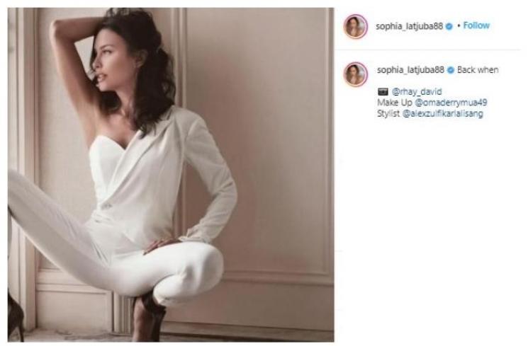 Pose ngangkang Sophia Latjuba. (Instagram/@sophia_latjuba88)