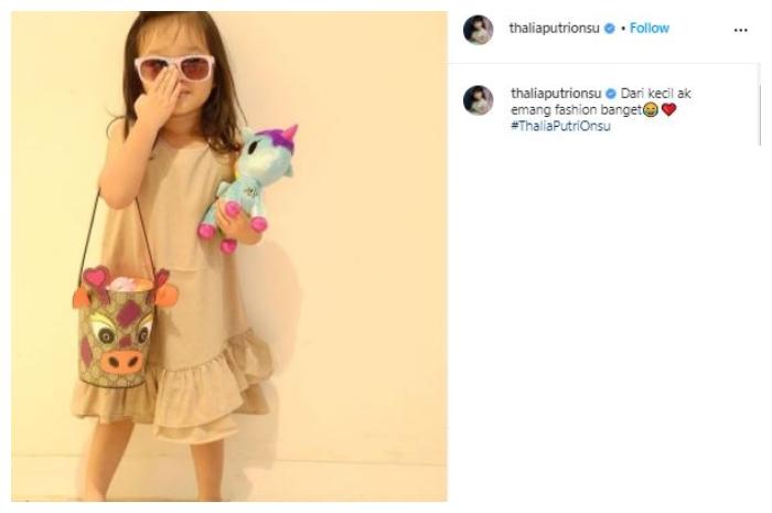 Thalia Putri Onsu tenteng tas mewah. (Instagram/@thaliaputrionsu)