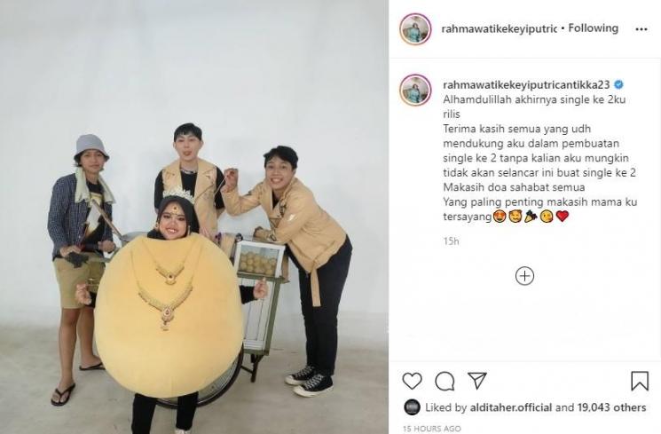 Kekeyi merilis single kedua berjudul "Queen Pentol". (Instagram/@rahmawatikekeyiputricantikka23)