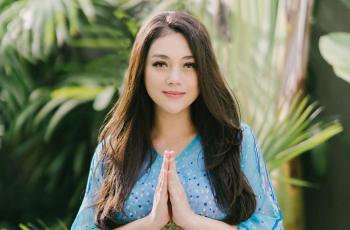 Celine Evangelista Dampingi Anak Salat Tarawih, Pakai Jilbab di Acara Ultahnya hingga Undang Ustaz untuk Tausiah