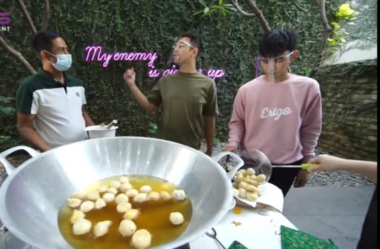 Raffi Ahmad bersama Dimas dan Ayahnya [YouTube/Rans Entertainment]