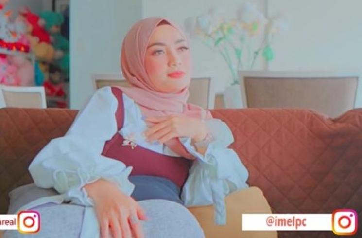 Imel Putri Cahyati (YouTube/Venna Melinda Channel)