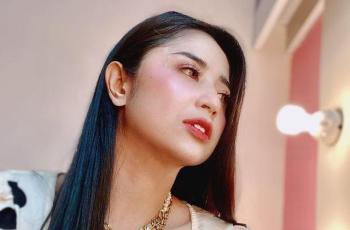 Dewi Perssik Pamer Wajah Penuh Bercak Merah, Absen Sebulan di Program TV