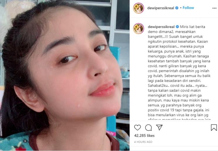 Dewi Perssik (Instagram/@dewiperssikreal)