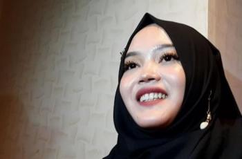 Putri Delina Mengaku Tak Perlu Klarifikasi soal Hubungannya dengan Nathalie Holsher: Semua Punya Hak