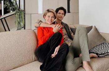 Peluk Mesra Dimas Beck, Nikita Mirzani Bikin Salfok: Wajahnya Mirip Banget!