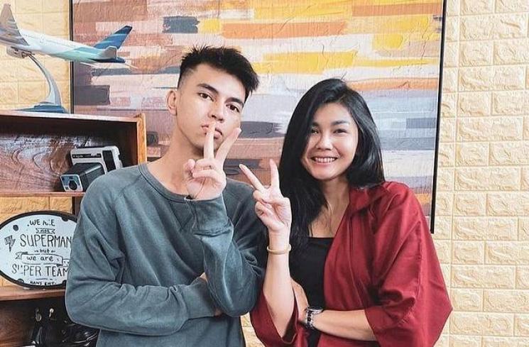 Dimas Ramadhan dan manajernya (Instagram/@hdya_)