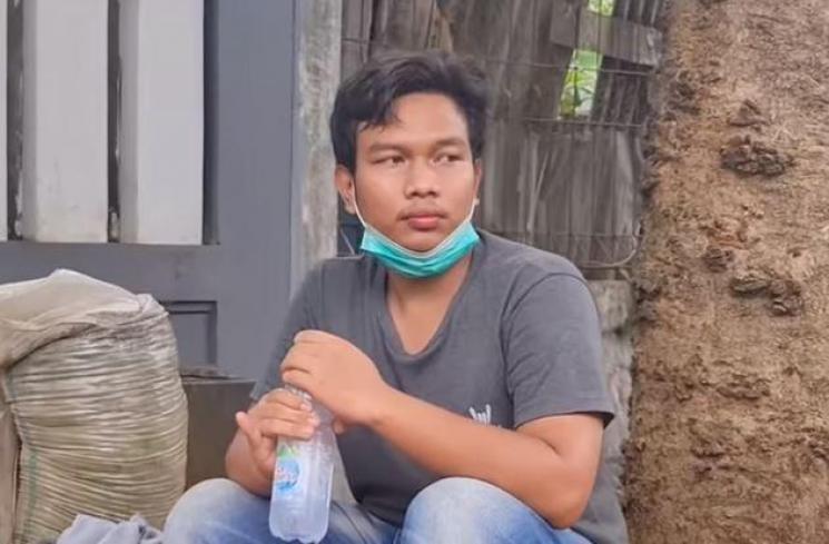 Baim Wong tolak pria minta bantuan. (Youtube/BaimPaula)