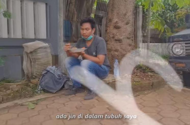 Baim Wong tolak pria minta bantuan. (Youtube/BaimPaula)