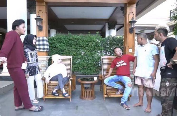 Nathalie Holscher ngamuk ke Sule. (Youtube/TransTVOfficial)